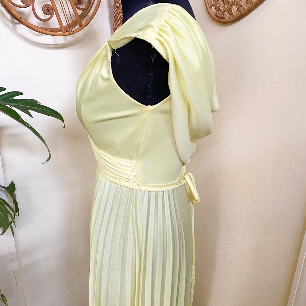 Vintage 70s Yellow Pleated Gown - Picture 4 of 5